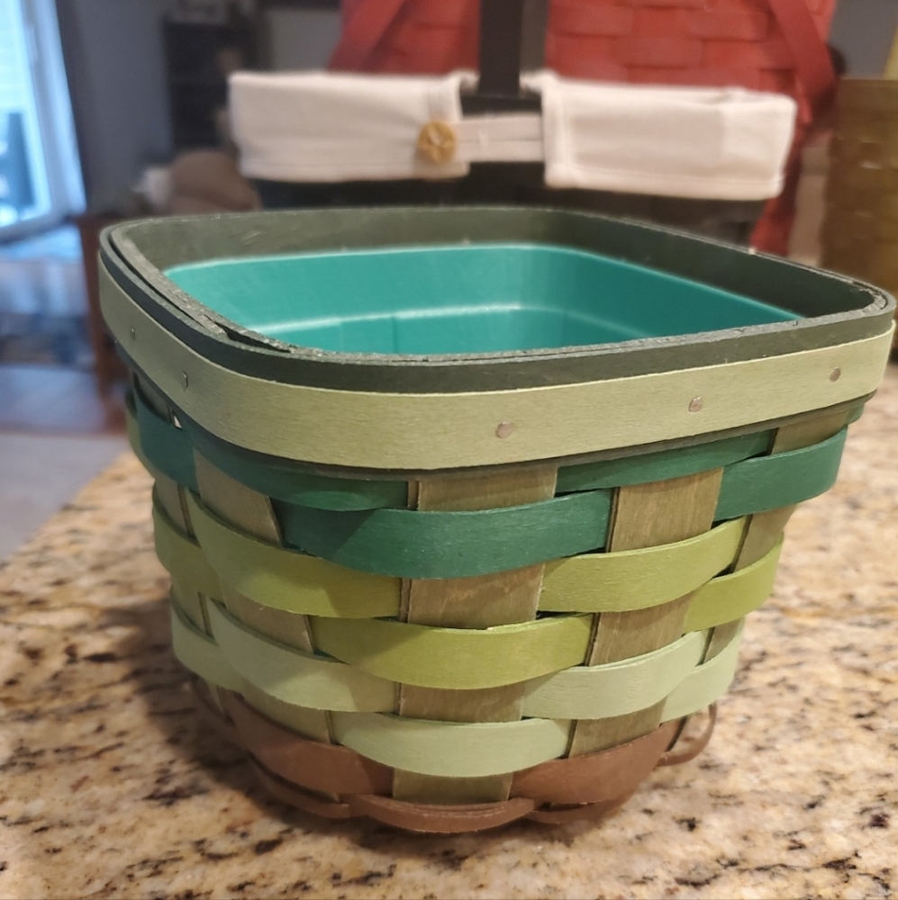 New Longaberger St Patrick's Day Multicolor Make Your Own Luck Basket, Protector